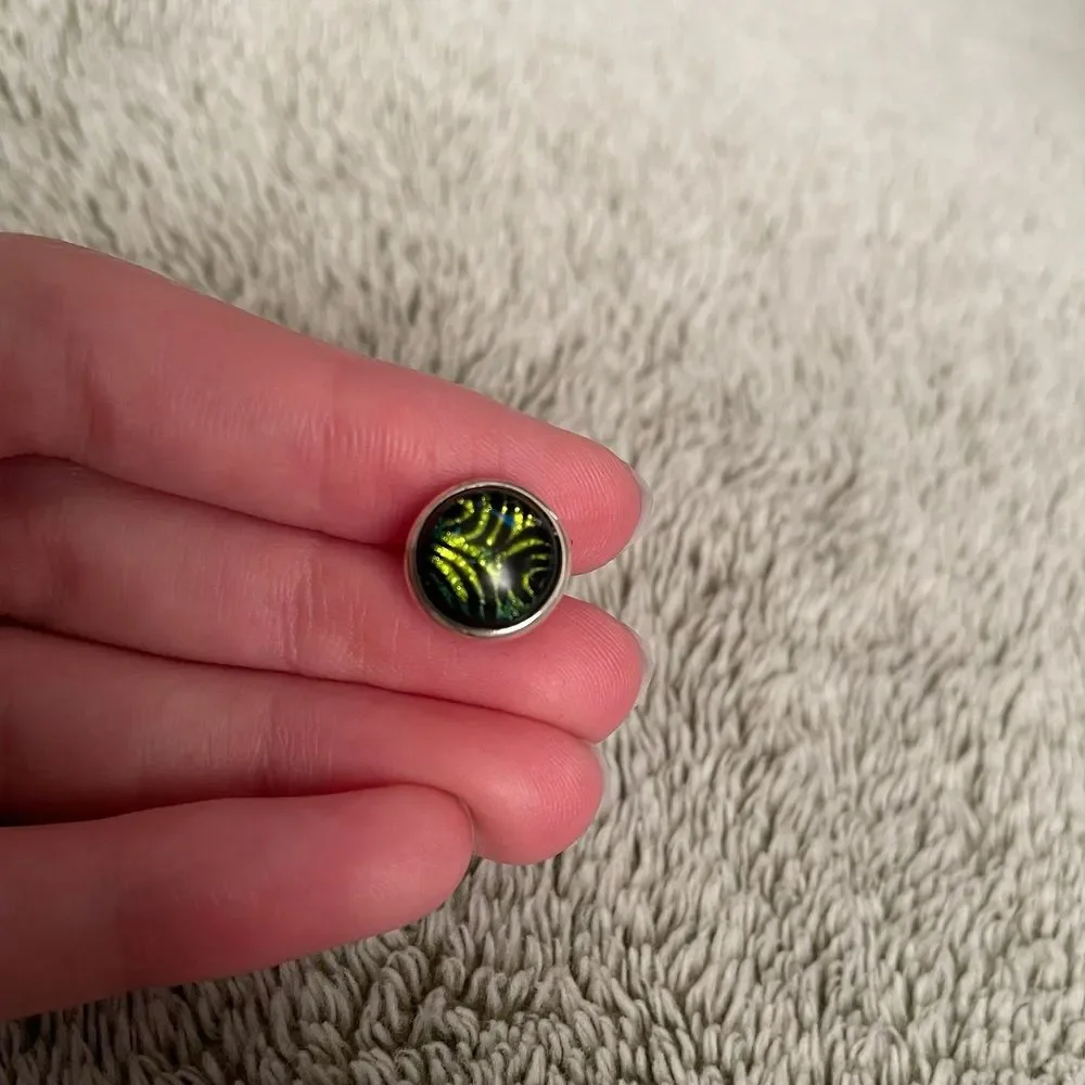 Kameleon Green Glass Sterling Silver Jewel Pop - Picture 3 of 5
